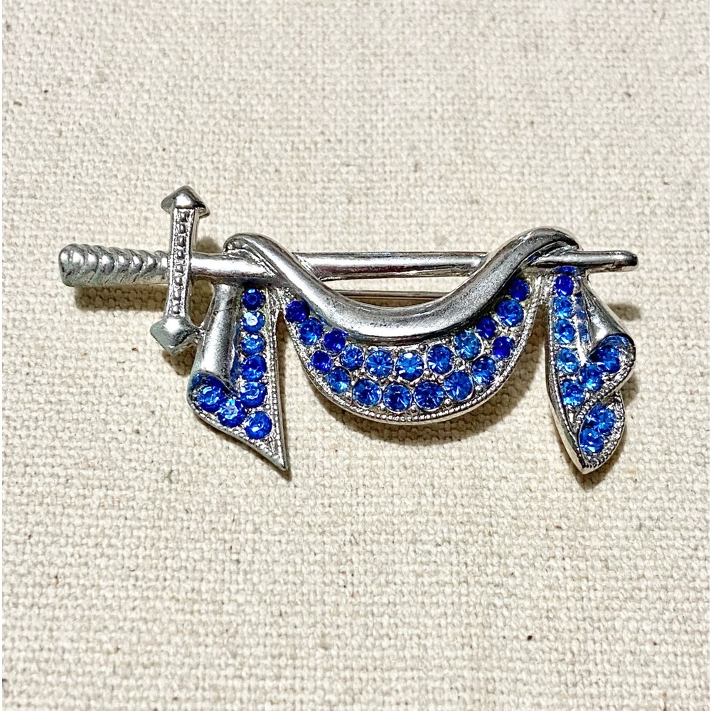 Vintage Ora Brooch Pin.